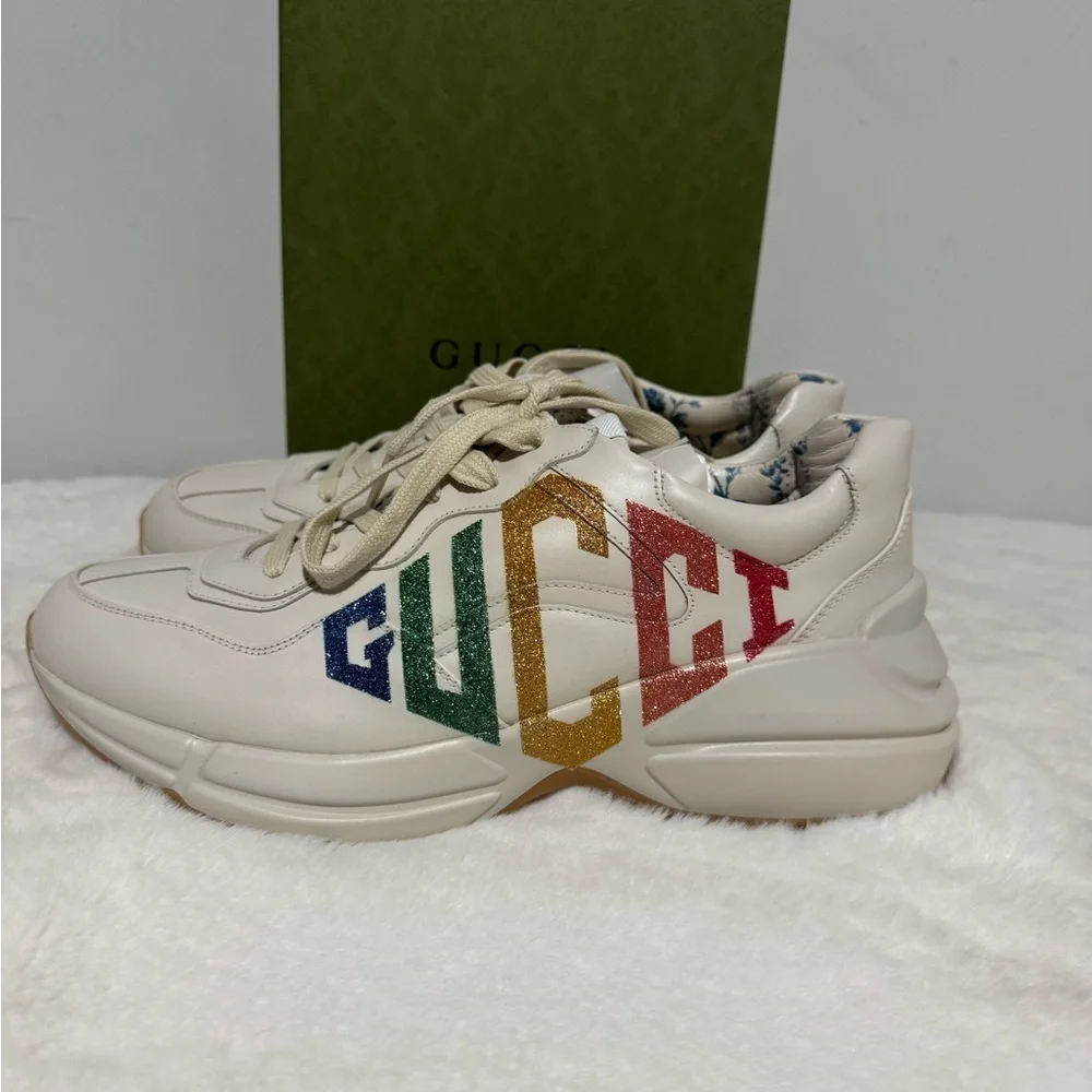 Gucci Cream Sneakers with Multicolor Logo - Picture 4 of 7